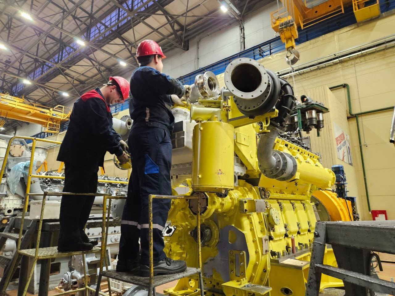 На заводе продолжается сборка дизель-генераторов  для самосвалов БЕЛАЗ 